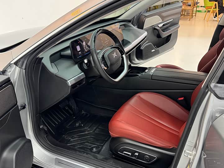 Фото 4 - XPeng P7