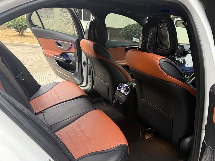 Фото 9 - Mercedes-Benz C-Class