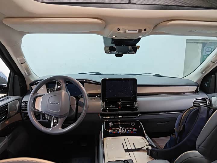 Фото 2 - Lincoln Navigator