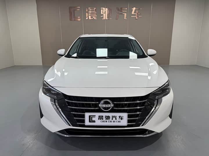 Фото 2 - Nissan Sylphy