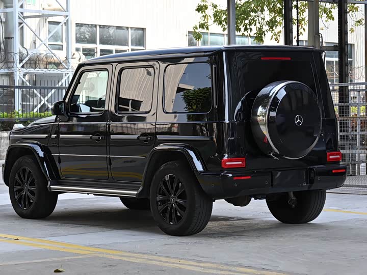 Фото 3 - Mercedes-Benz G-Class