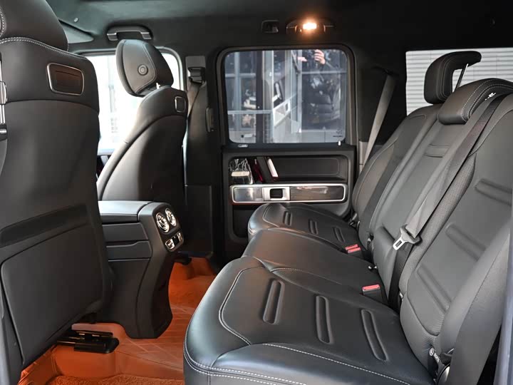 Фото 8 - Mercedes-Benz G-Class