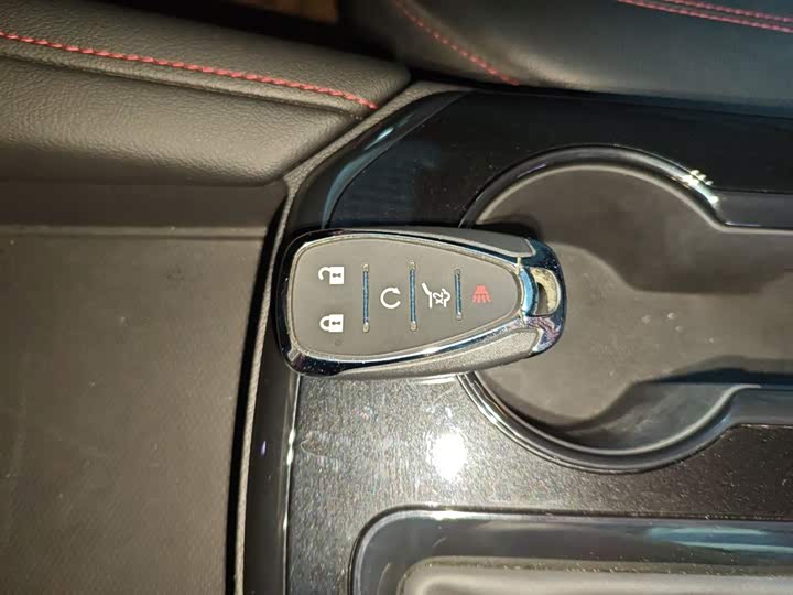 Фото 9 - Chevrolet Blazer