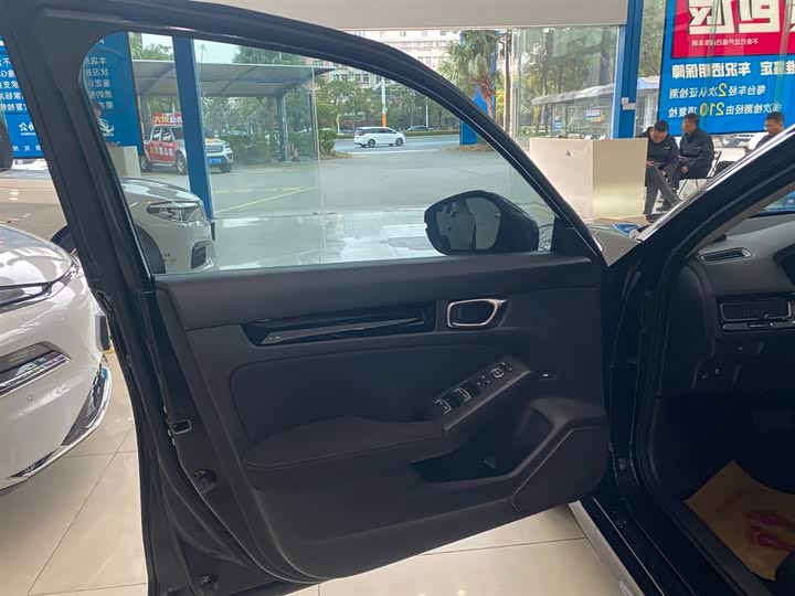 Фото 4 - Honda Civic