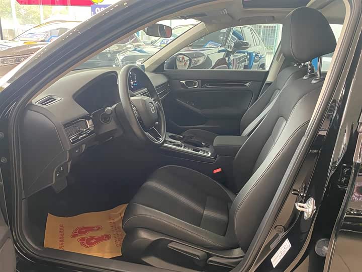 Фото 8 - Honda Civic