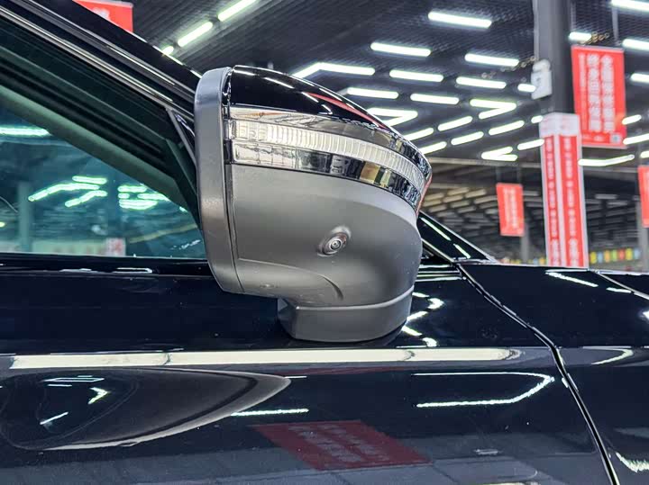 Фото 4 - Volkswagen Passat