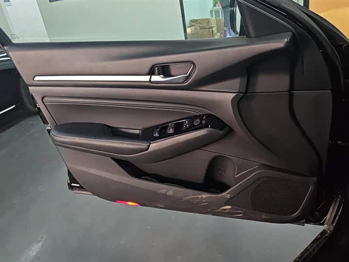 Фото 7 - Nissan Teana