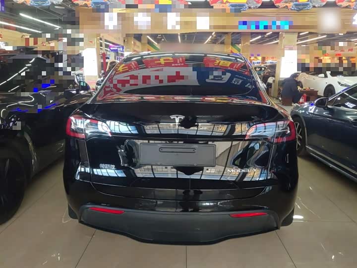 Фото 6 - Tesla Model Y