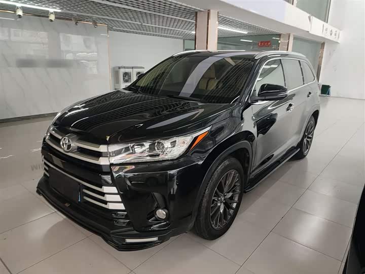 Фото 1 - Toyota Highlander