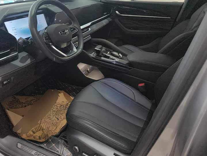 Фото 9 - Geely Monjaro