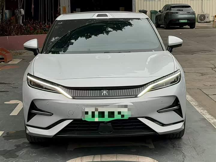 Фото 2 - BYD Song L