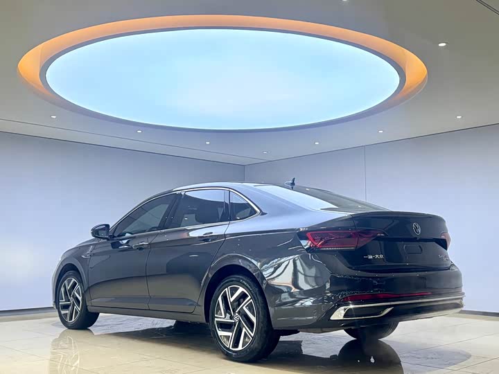 Фото 4 - Volkswagen Sagitar L