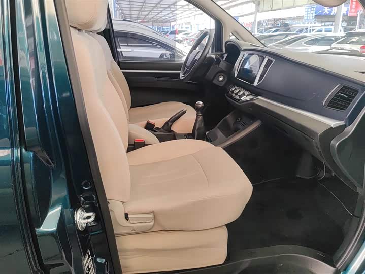 Фото 8 - Dongfeng Forthing Lingzhi M5