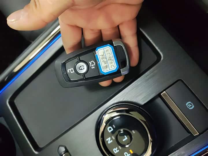 Фото 9 - Ford Mondeo