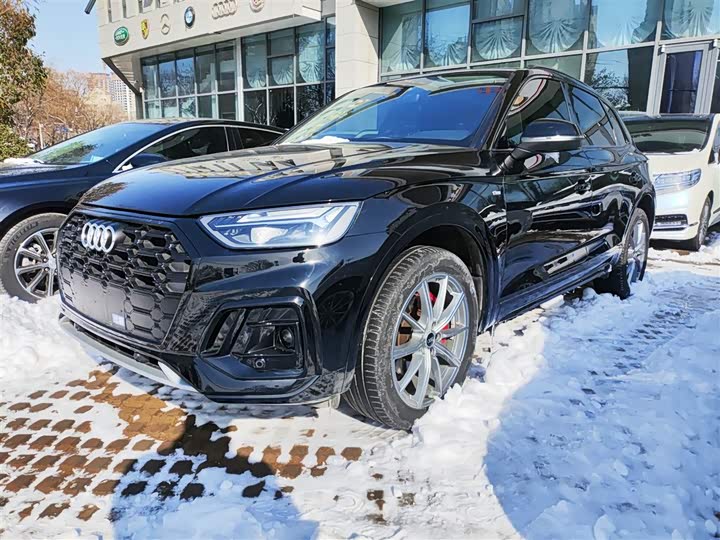 Фото 2 - Audi Q5L