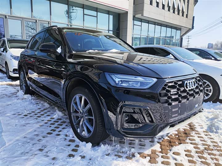 Фото 4 - Audi Q5L