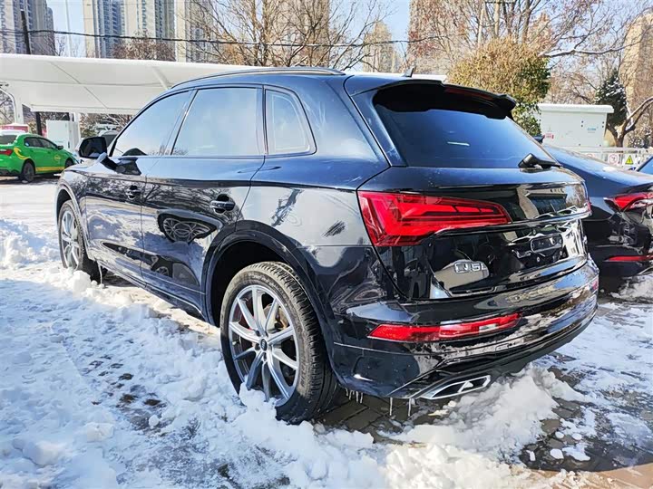 Фото 5 - Audi Q5L