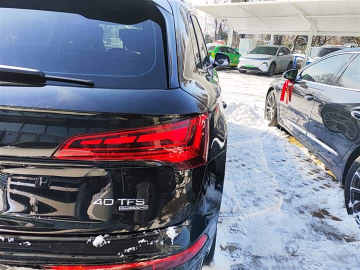 Фото 8 - Audi Q5L