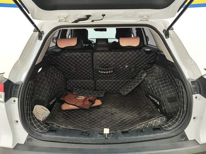 Фото 4 - Toyota Corolla Cross