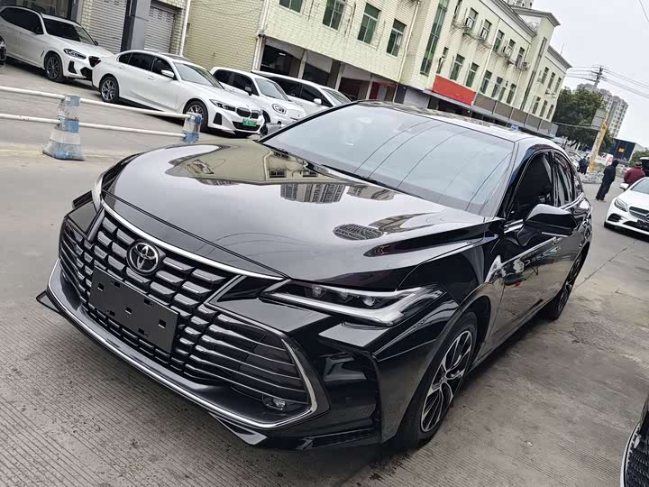 Фото 1 - Toyota Avalon