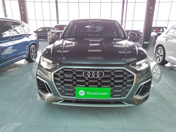 Фото 3 - Audi Q5L