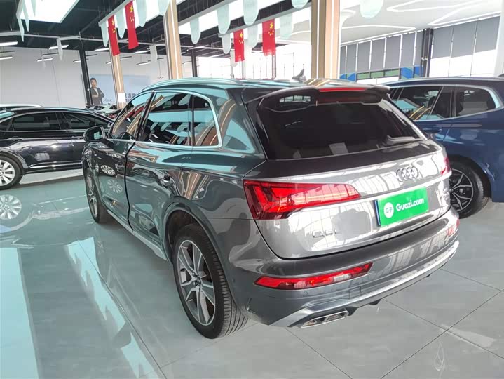 Фото 5 - Audi Q5L