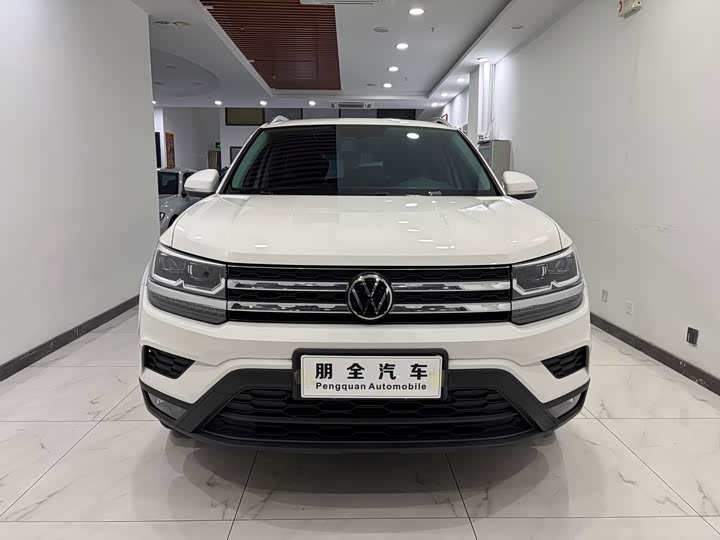 Фото 2 - Volkswagen Tharu