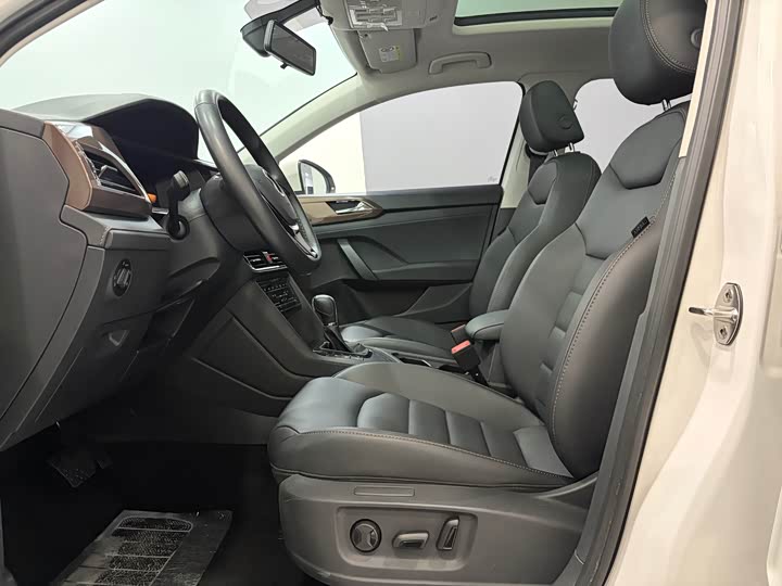 Фото 4 - Volkswagen Tharu