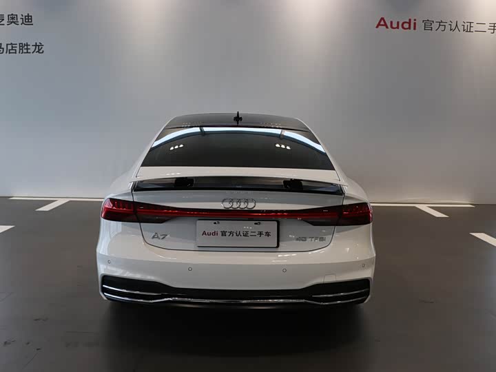 Фото 5 - Audi A7
