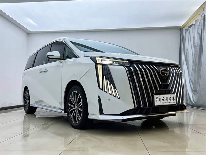 Фото 3 - GAC Trumpchi M8