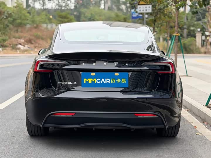 Фото 5 - Tesla Model 3