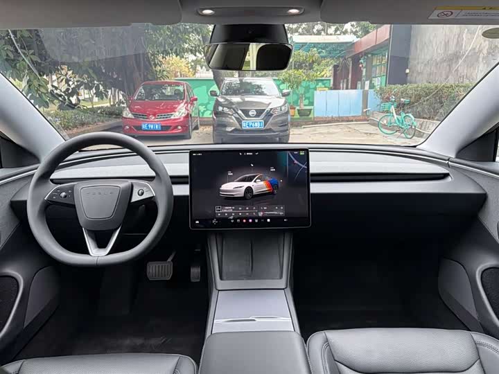 Фото 5 - Tesla Model 3