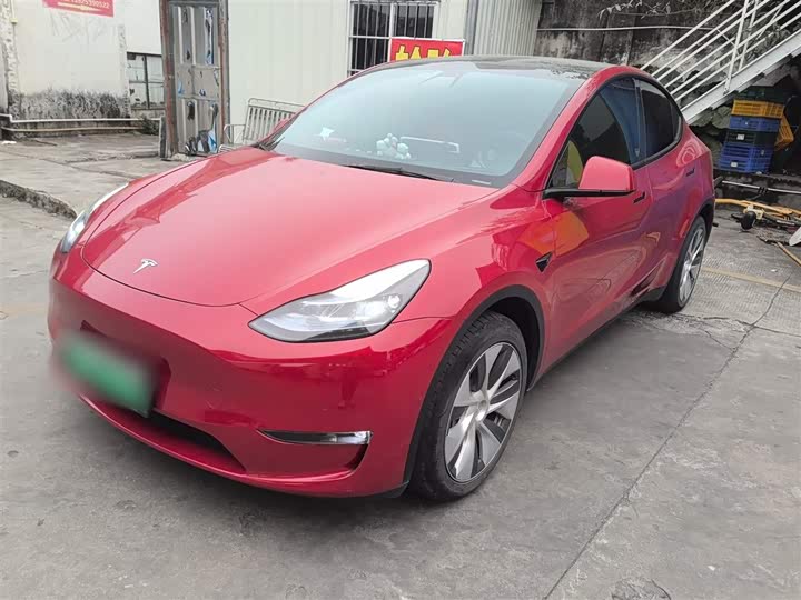 Фото 1 - Tesla Model Y