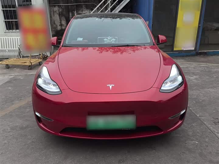 Фото 3 - Tesla Model Y
