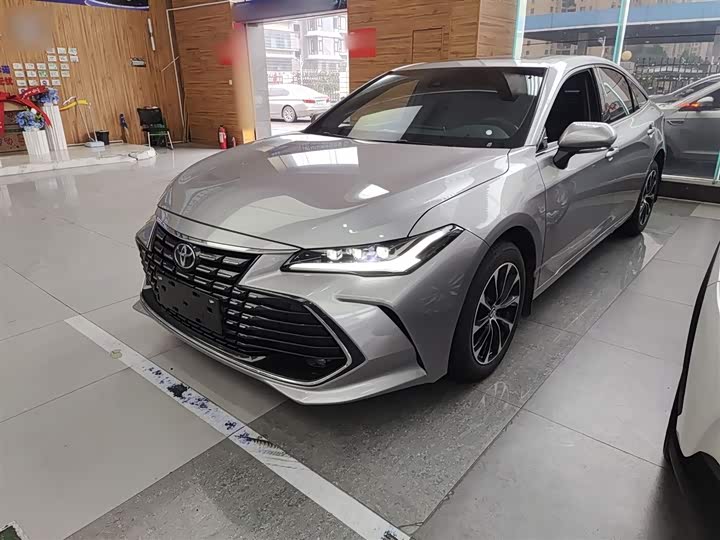 Фото 2 - Toyota Avalon