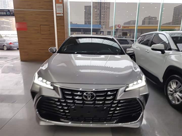 Фото 3 - Toyota Avalon