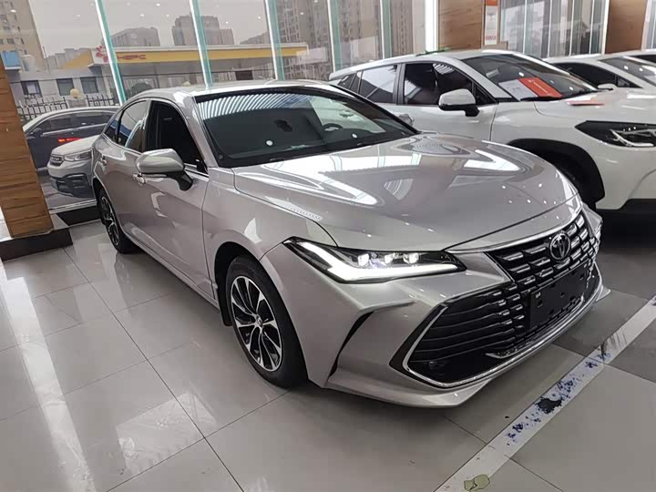 Фото 4 - Toyota Avalon