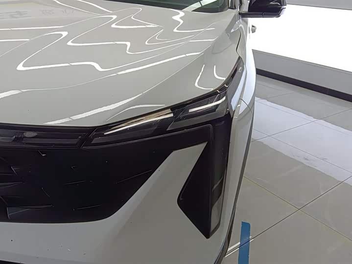 Фото 5 - Geely Atlas