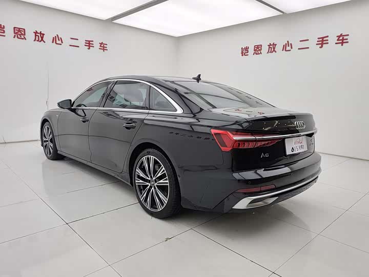 Фото 6 - Audi A6L