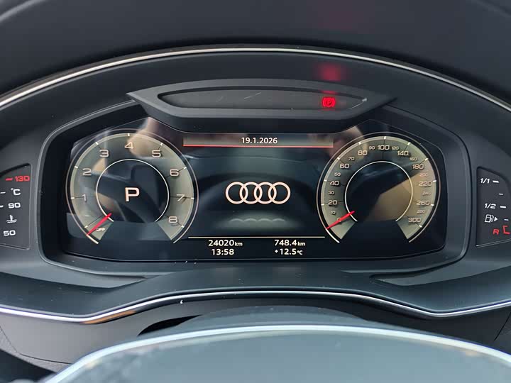Фото 8 - Audi A6L