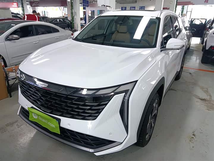 Фото 1 - Geely Atlas L