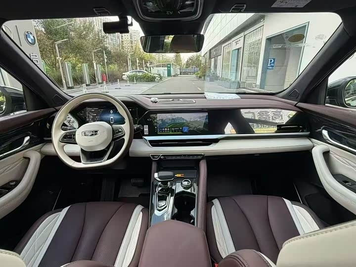 Фото 6 - Geely Monjaro