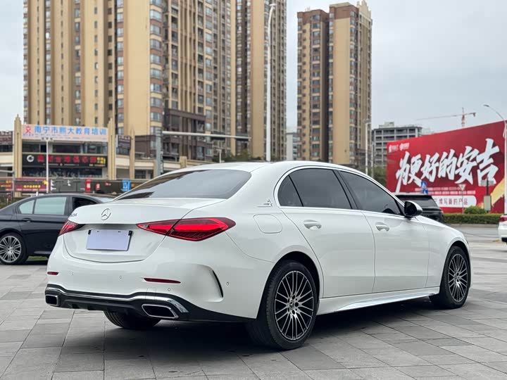 Фото 4 - Mercedes-Benz C-Class