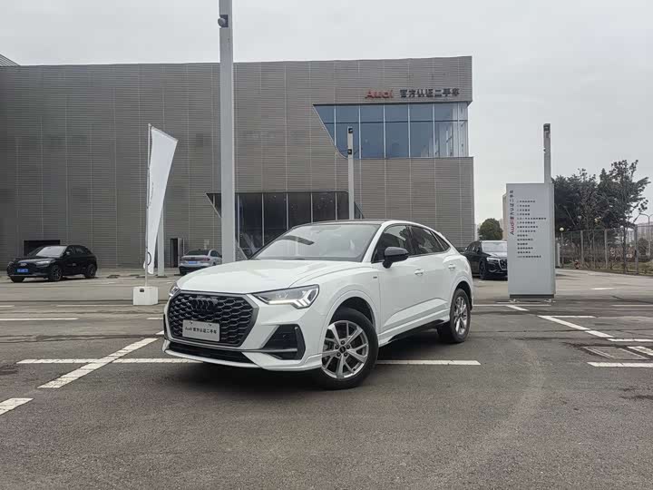 Фото 1 - Audi Q3 Sportback