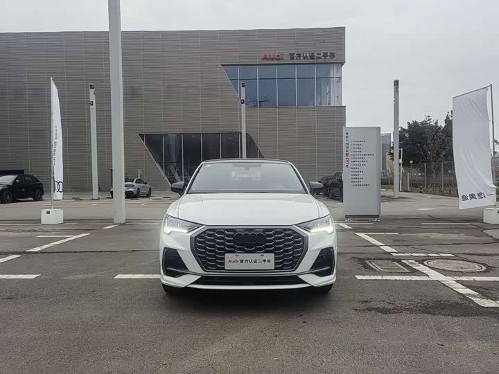 Фото 3 - Audi Q3 Sportback