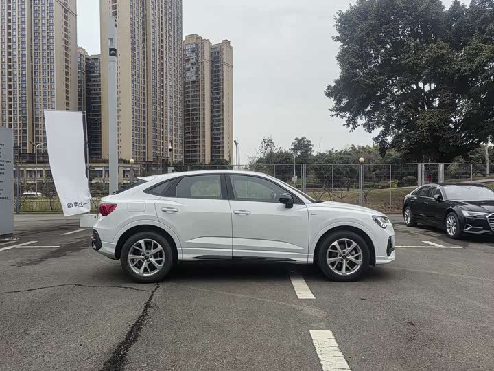 Фото 4 - Audi Q3 Sportback