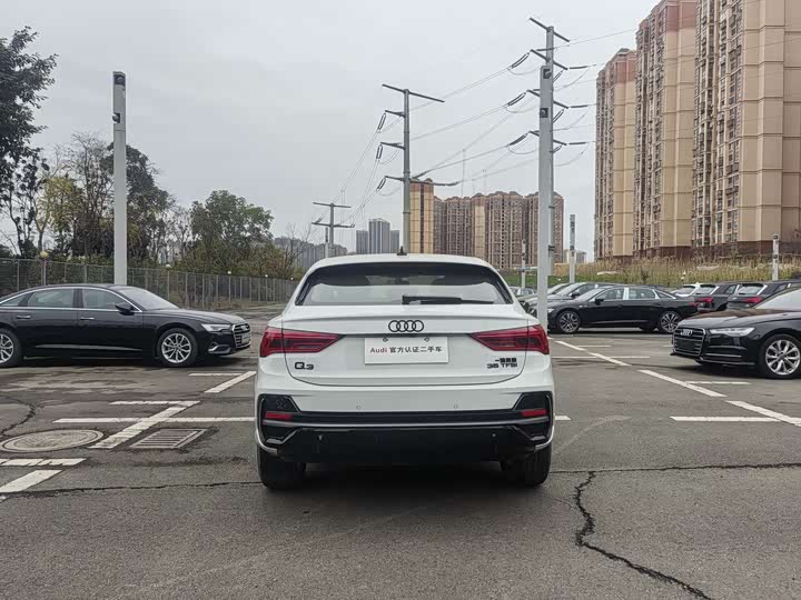 Фото 5 - Audi Q3 Sportback