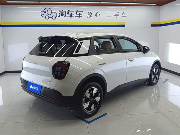 Фото 3 - GAC Aion UT