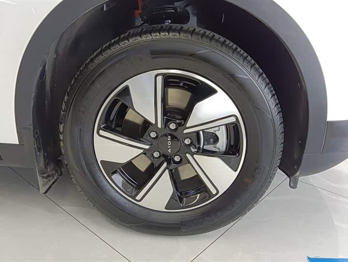 Фото 6 - GAC Aion UT