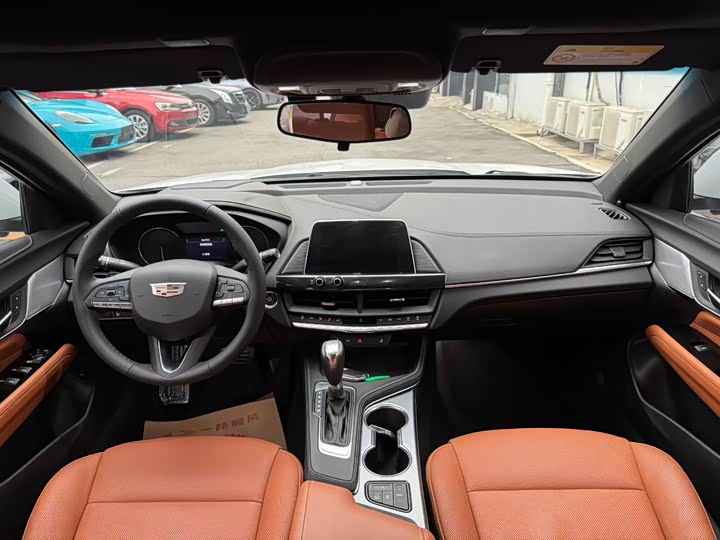 Фото 6 - Cadillac CT4